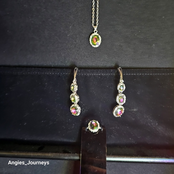 Aurora Borealis Necklace, Earrings & size 6 Ring 18" 2" extension - Picture 1 of 6